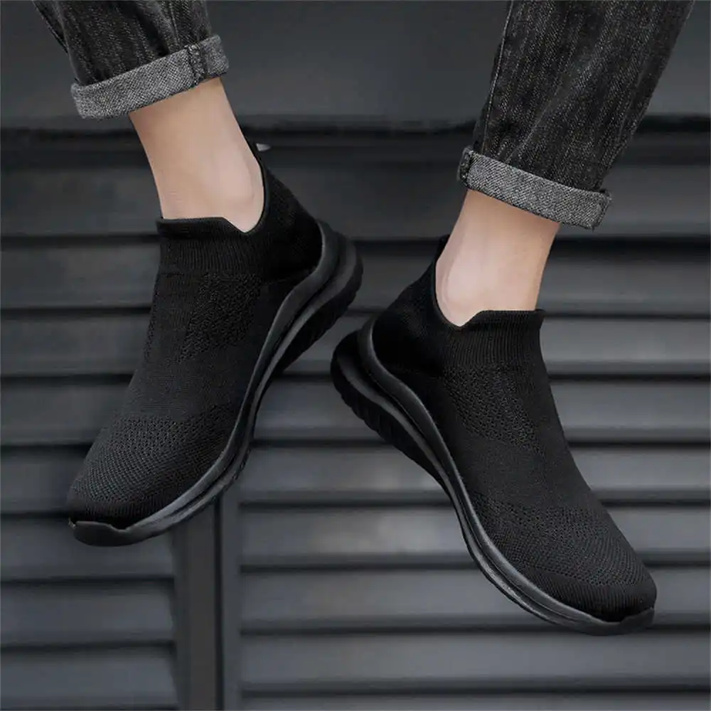 Luxury Lifestyle Travel - Sepatu olahraga pria, krem lembut baru